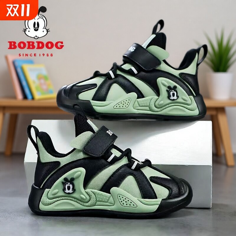 巴布豆男童鞋子皮面防水2025春秋新款男孩轻便防滑潮流儿童运动鞋