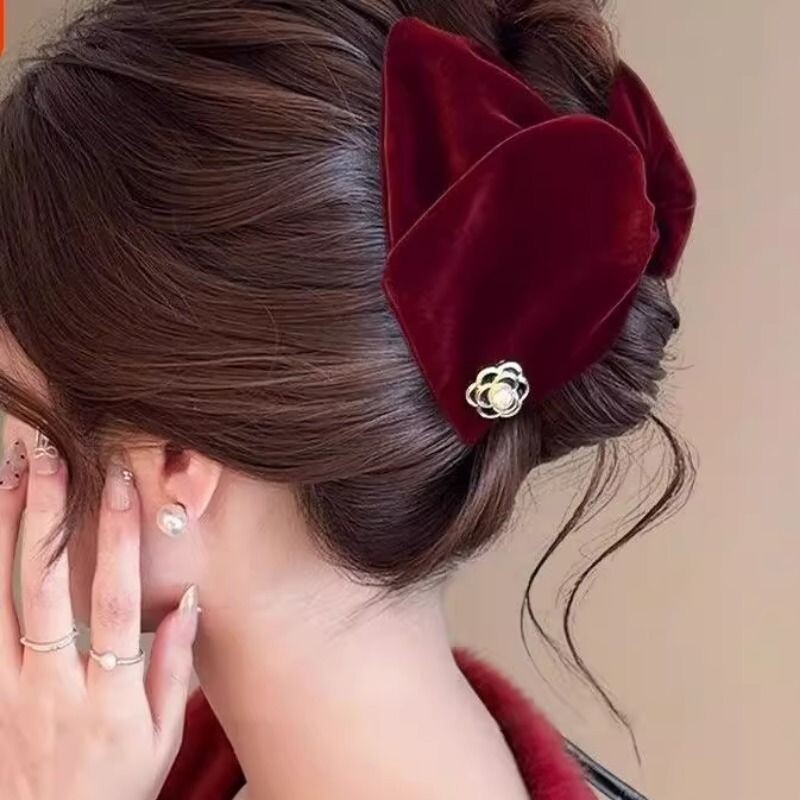 高级感韩系山茶花丝绒抓夹女2025秋冬新款后脑勺大号夹子发饰花朵