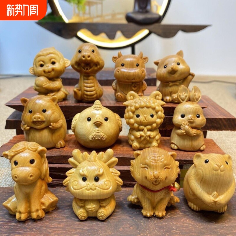 金檀木卡通十二生肖手把件木雕挂件文玩工艺品景区地摊热销实木摆
