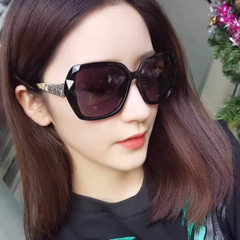 2025圆脸偏光墨镜女士新款大脸太阳镜高级感防紫外线眼镜大框镜片