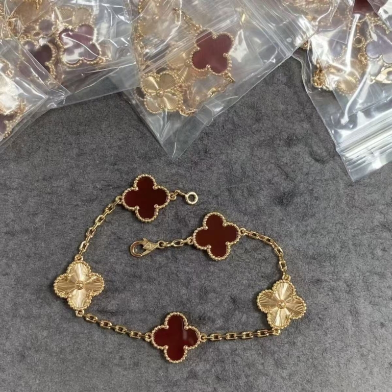 高版本五花四叶草手链女V金镀18K金圣诞镭射紫玉髓虎眼石满钻熊猫