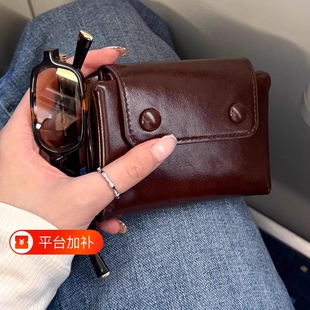 2026新款软乎设计小巧证件夹手工复古皮夹子钱包女款卡包零钱精致