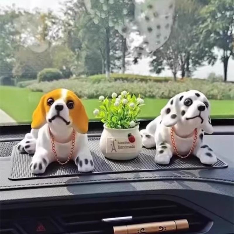 汽车卡通公仔摇头狗狗摆件车载中控台装饰品可爱创意萌宠玩偶内饰