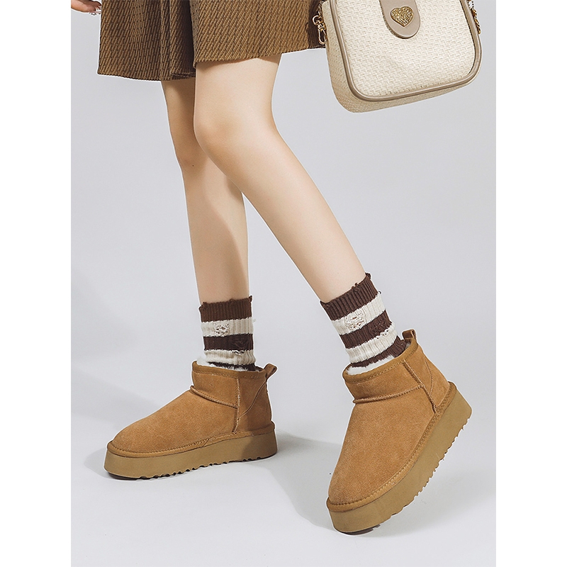 雪地靴女冬季周冬雨同款皮毛一体厚底短筒靴加绒加厚保暖真皮棉鞋