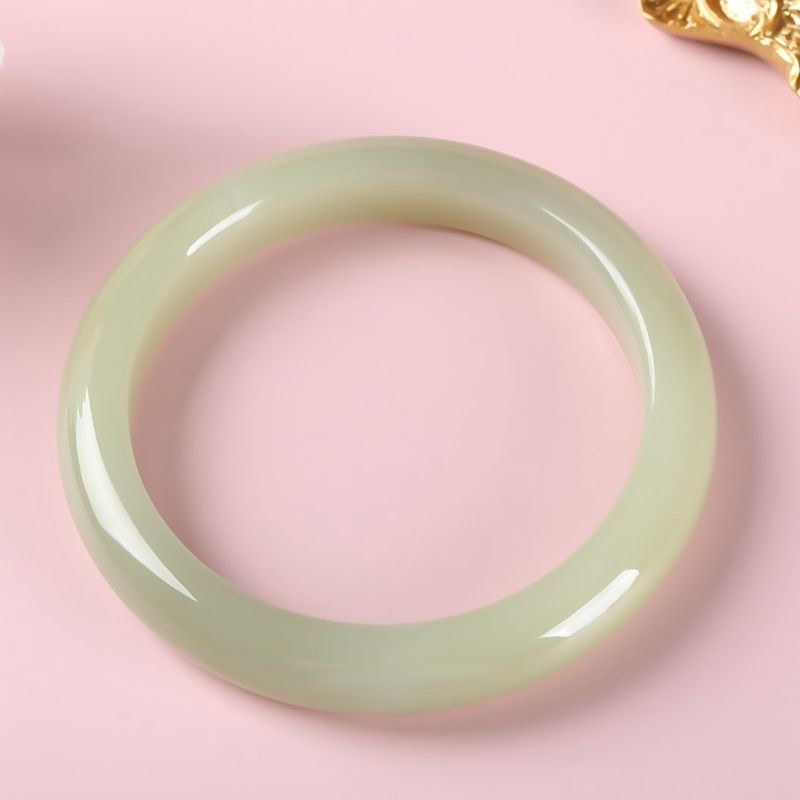 正品新疆和田玉晴水手镯七夕