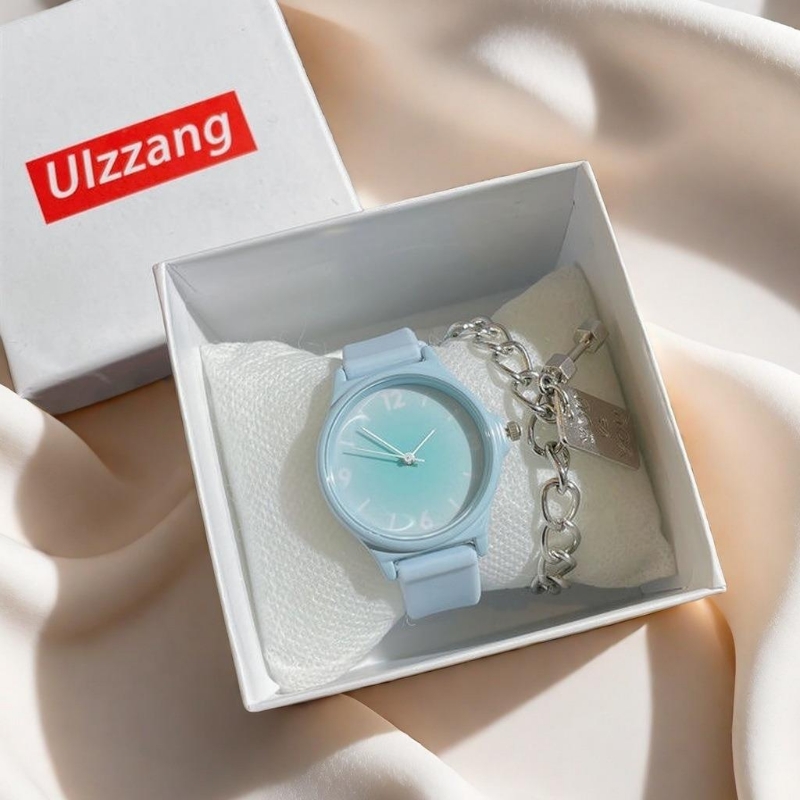 小众设计轻奢手表女款晕染渐变初高中生韩版简约森系石英表手链