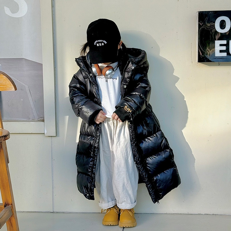 鸭鸭时尚冬季新款儿童黑金羽丝绒丝服中长款男女加厚过膝保暖外套