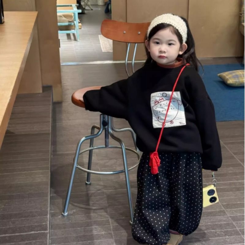 2025冬季新款童装 韩版童装 女童可爱贴布加绒卫衣 圆领加厚卫衣