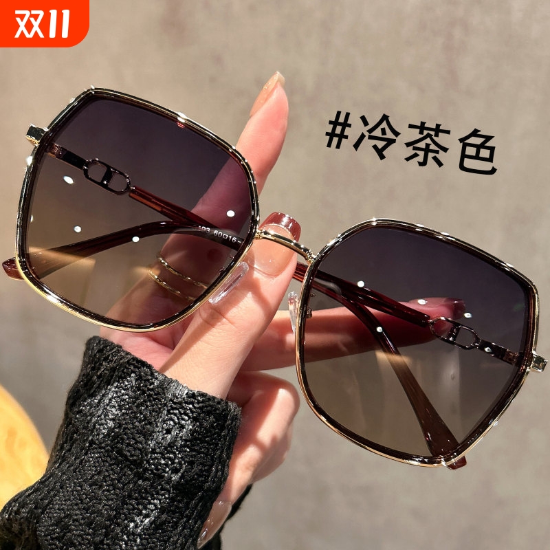 2025新款大框墨镜女款适合方圆脸闪粉设计开车太阳镜防晒防紫外线