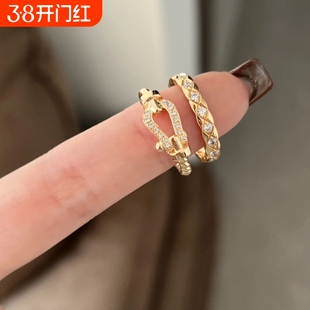 扭纹马蹄戒指女玫瑰金18k轻奢ins不掉色麻花情侣指环黄金白金