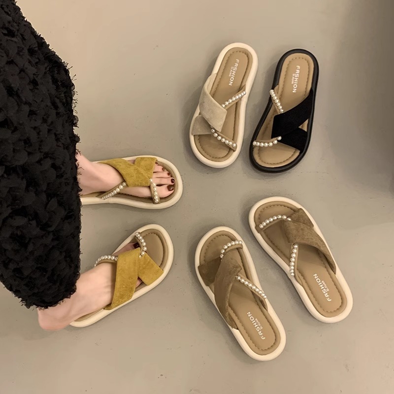 香港真皮厚底拖鞋女2025夏季新款珍珠仙女风外穿一字凉拖沙滩度假