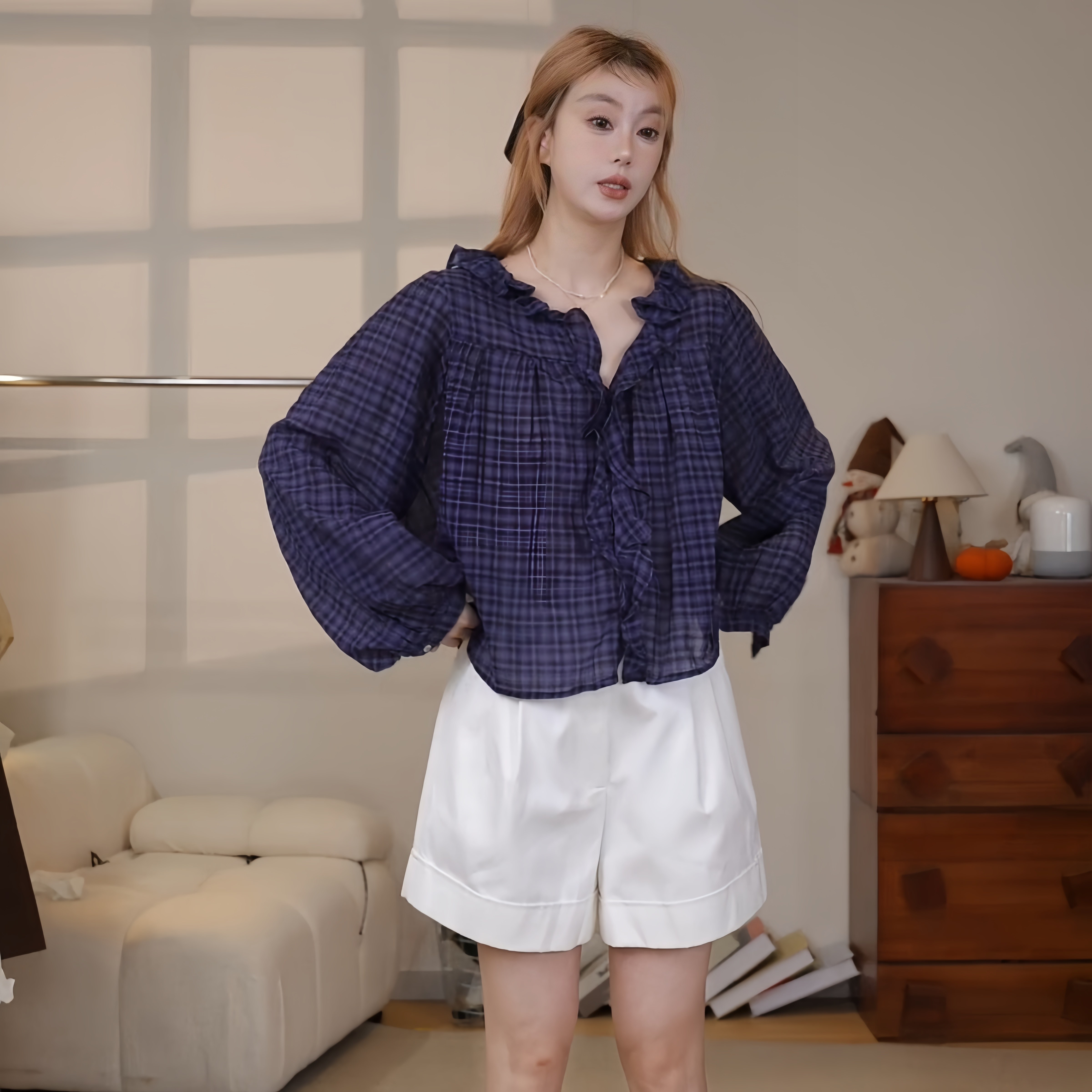 荷叶边V领泡泡棉女格纹防晒衬衣