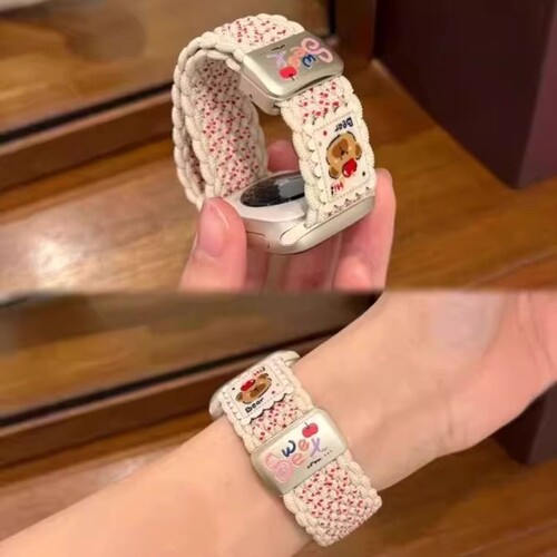 适用iWatchS11表带新款苹果s10手表小熊插画applewatchs9S8编织磁吸se华为Fit4Fit3小米9Pro夏天金属粉色星光