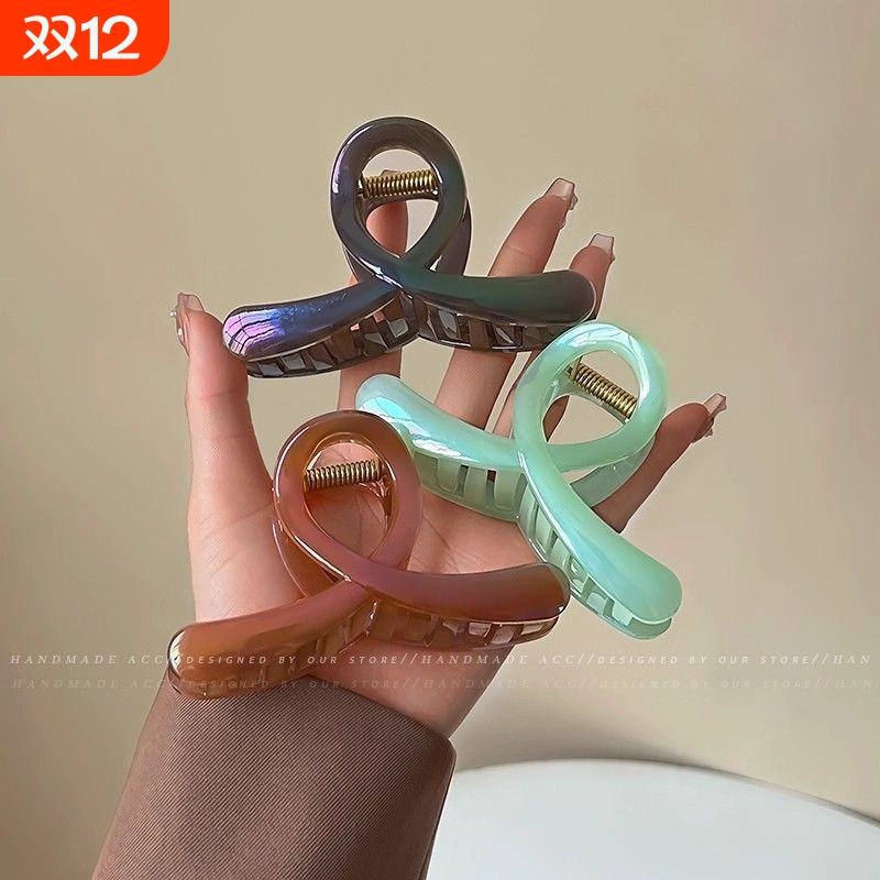 珠光鲨鱼高级感抓夹2025新款气质发夹后脑勺盘发百搭夹子发饰头饰