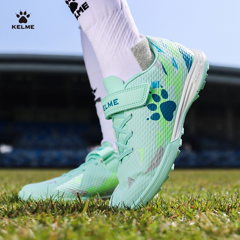 卡尔美儿童足球鞋男孩专业碎钉女透气少儿小学生专用比赛训练球鞋