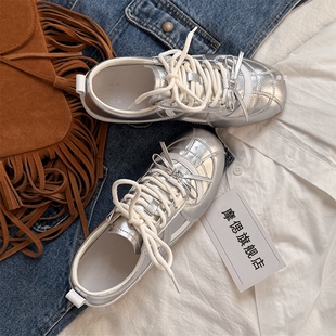 银色内增高平底德训鞋女鞋子2026新款春夏季休闲运动板鞋阿甘鞋子