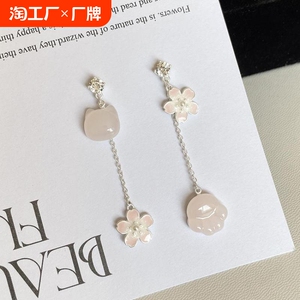 s925银针猫咪耳钉可爱甜美小众独特耳坠新款爆款流苏不对称耳饰女
