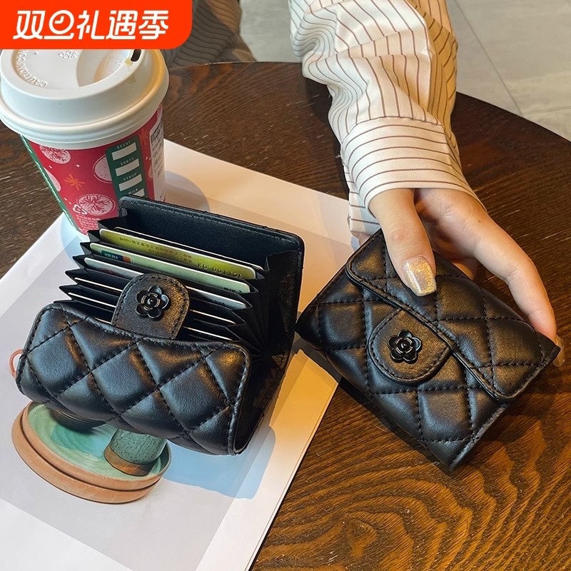 装卡的卡包女士2025新款小巧网红高档小众大容量多卡位零钱收纳包
