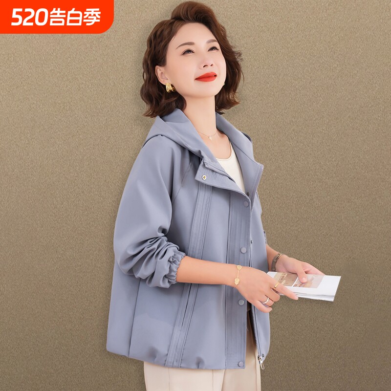 小个子妈妈春秋外套宽松大码中老年女秋装短款风衣夹克贵夫人上衣
