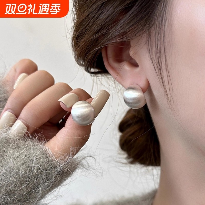 金属拉丝耳钉女2025新款爆款小众独特耳环轻奢高级感气质大气耳饰