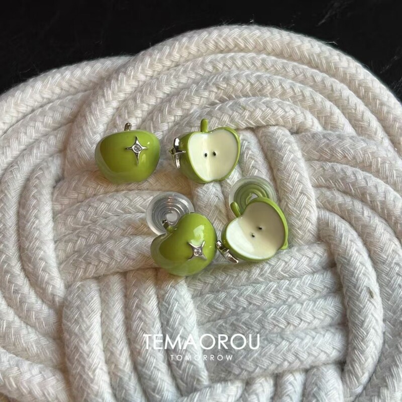 苹果耳夹小众童趣可爱独特夏季耳钉高级设计新款耳环甜美气质清新