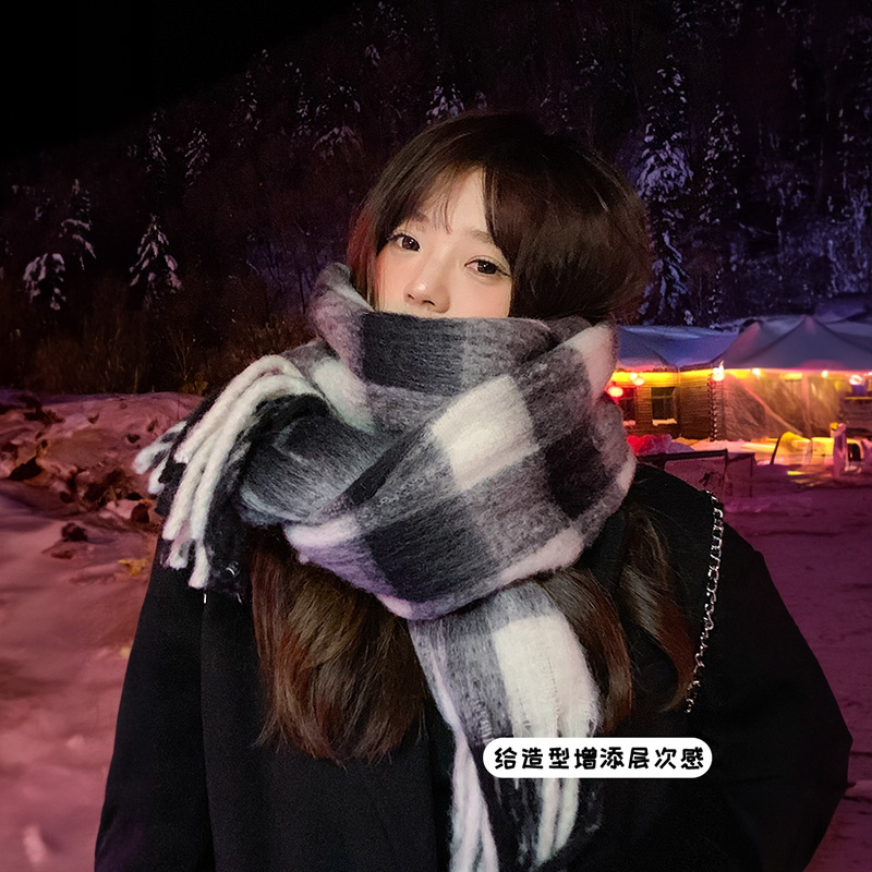 围巾女秋冬季2025新款格子韩系加厚英伦风氛围保暖围脖黑白咖色