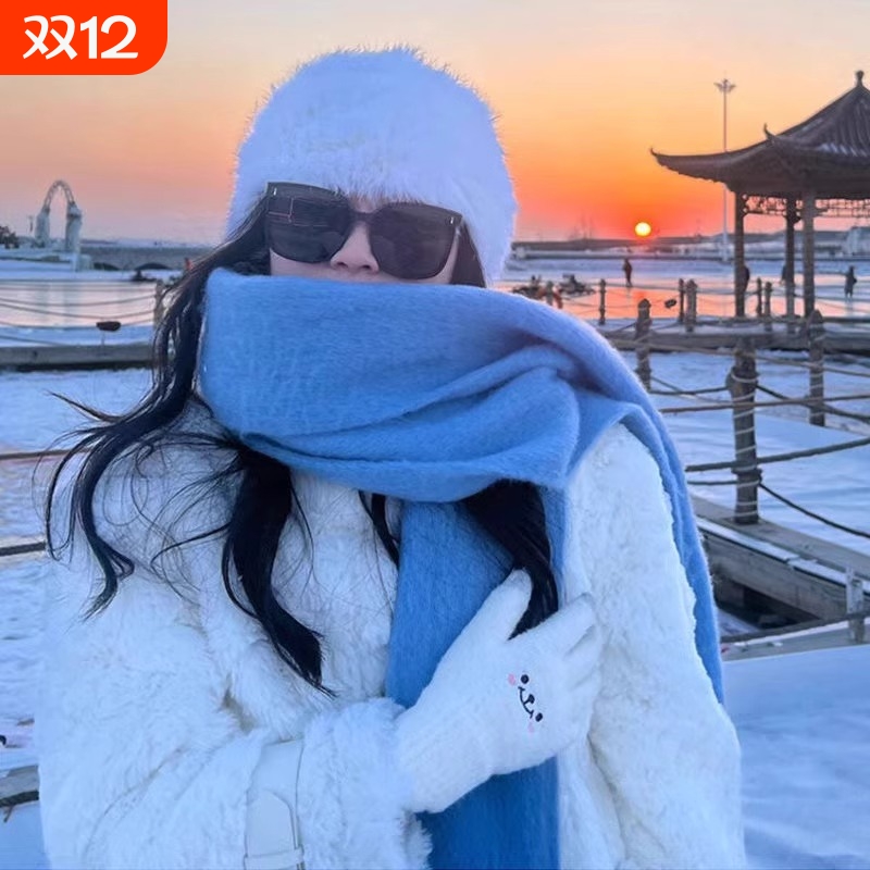 马海毛围巾女冬季克莱因蓝