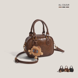 伊布古奇高级感复古潮流手提枕头包包女2025新款时尚单肩包保龄球