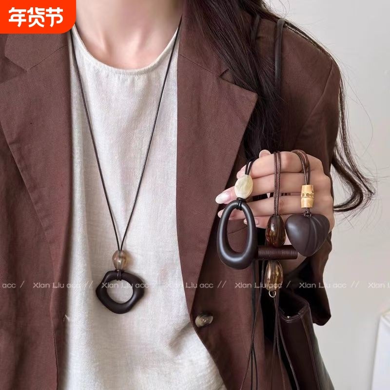 复古新中式吊坠项链女高级感轻奢小众长款毛衣链秋冬挂脖配饰爱心