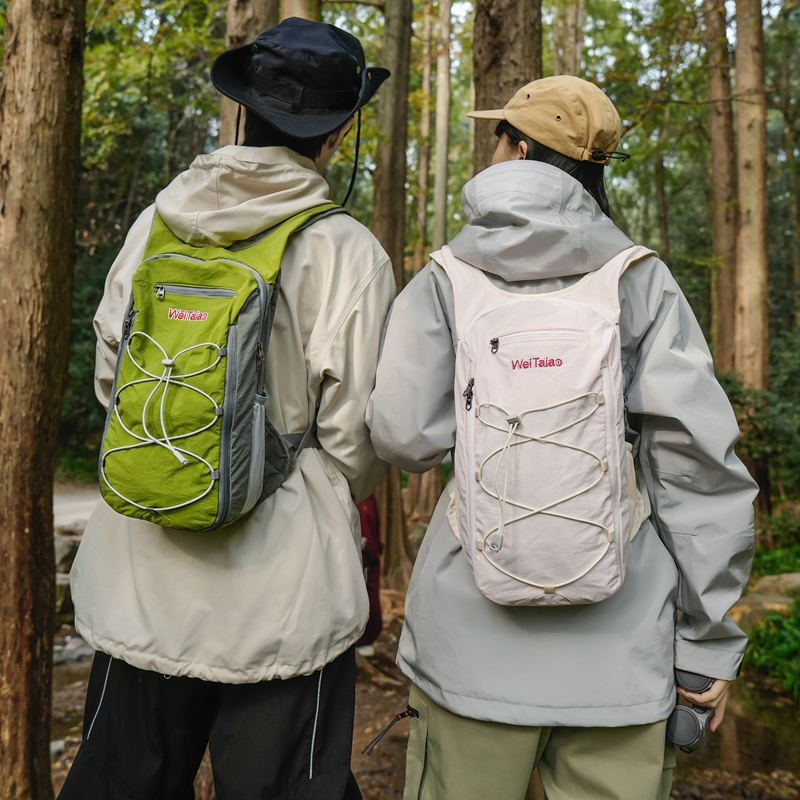 户外骑行包男多功能外出旅行小背包轻便徒步登山书包双肩爬山包女