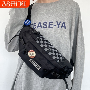 斜挎包胸包男款2026新款休闲通勤腰包男士单肩包机能风骑行小挎包