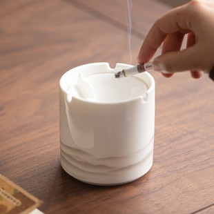 晨翔羊脂玉漏斗式烟灰缸陶瓷带盖防灰飞办公室客厅家用高端大气