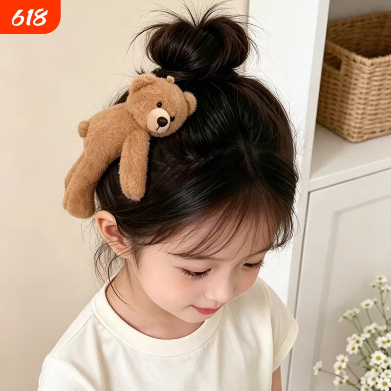 可爱趴趴小熊发夹女2026新款高端毛绒侧边夹发卡顶夹头饰动物旅游