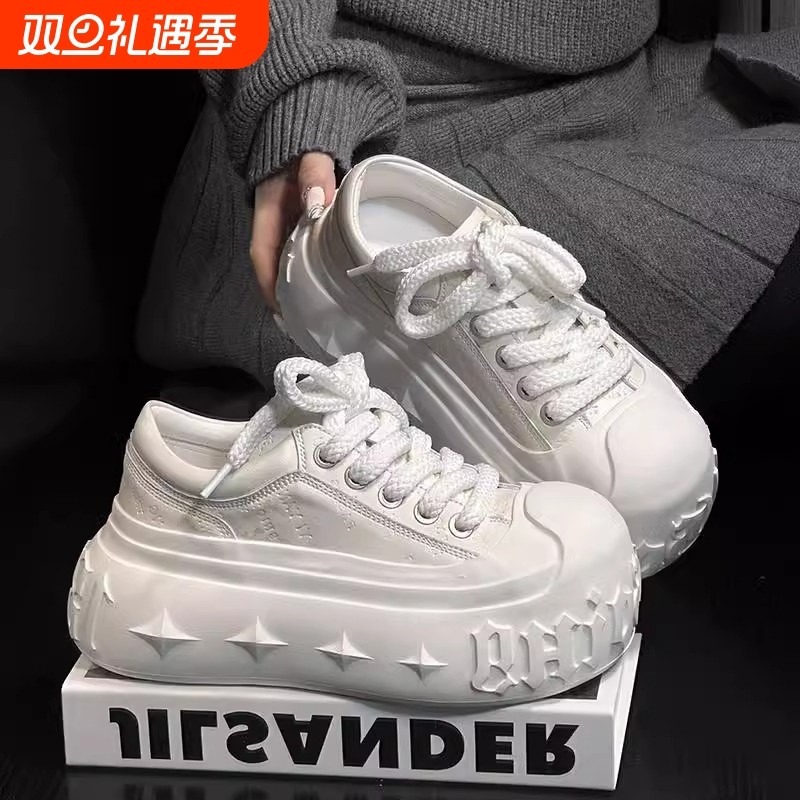 爆款大头小个子厚底小白鞋女休闲板鞋百搭松糕增高面包鞋轻便圆头