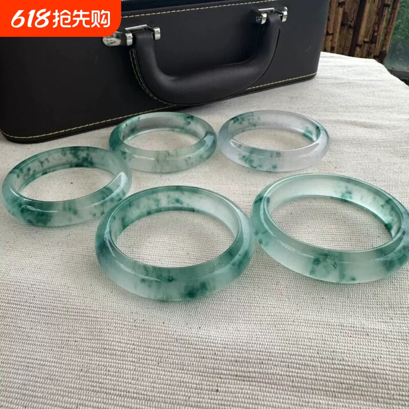 缅甸老坑平替翡翠手镯石英岩独龙玉高冰玻璃种满阳绿飘花圆条仿石