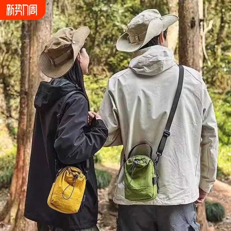 户外徒步便携水壶包包轻量化斜挎小包包运动手机包多功能随身小包