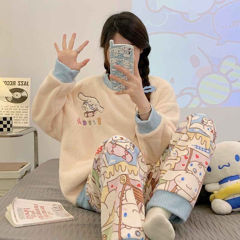 睡衣女冬季女法兰绒女圆领冬款加绒可爱家居服套装珊瑚绒美乐蒂