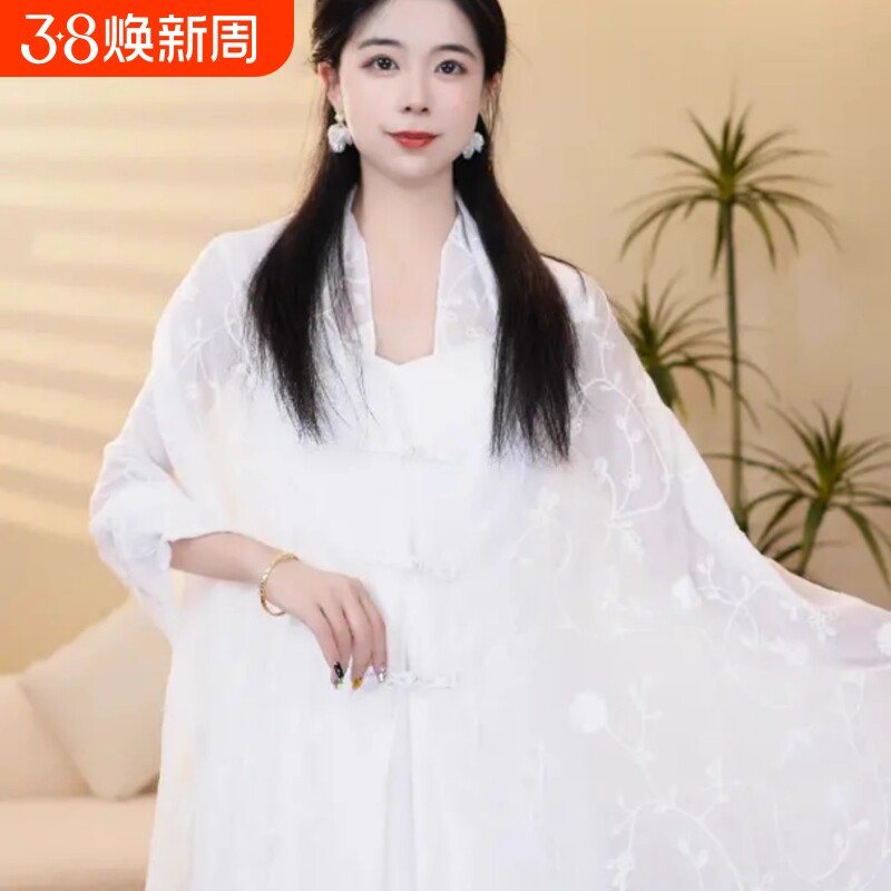 夏季刺绣盘扣披肩2025新款时尚百搭防晒旅行拍照外搭薄款披风开衫