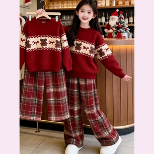 女童冬装套装红色卡通毛衣加绒格子阔腿裤2026新款新年衣服针织衫