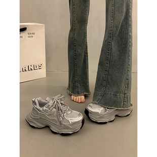 爆款松糕厚底老爹鞋女秋季小个子增高2025新款银色百搭休闲运动鞋