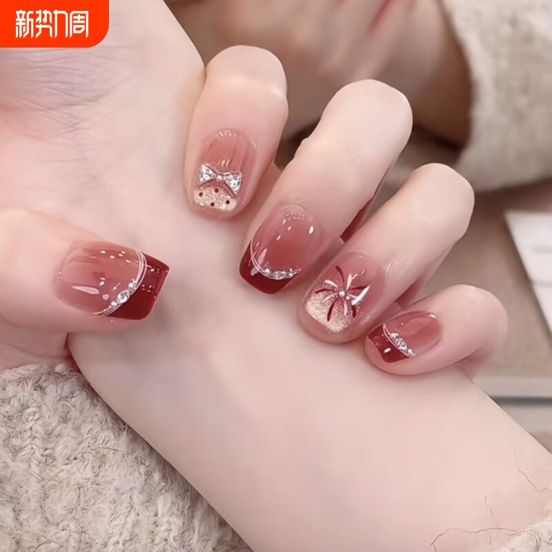 秋冬显白红色法式短款穿戴甲过年温柔蝴蝶结波点猫眼指甲贴烟花