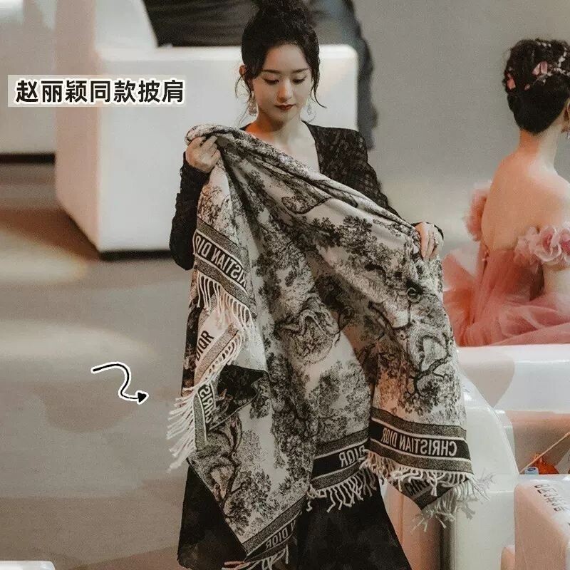 保暖围巾披肩女外搭秋冬2025新款夏季办公室仿羊绒毛毯防晒高级