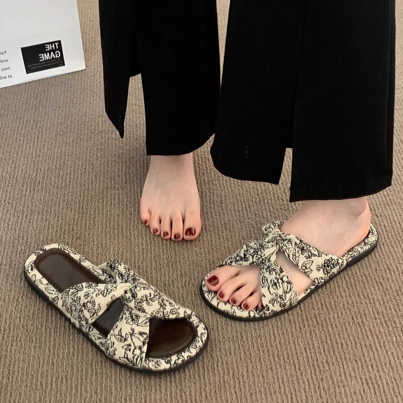 平底凉拖鞋女夏季国风2025香港沙滩凉鞋外穿孕妇小香风一字拖防滑