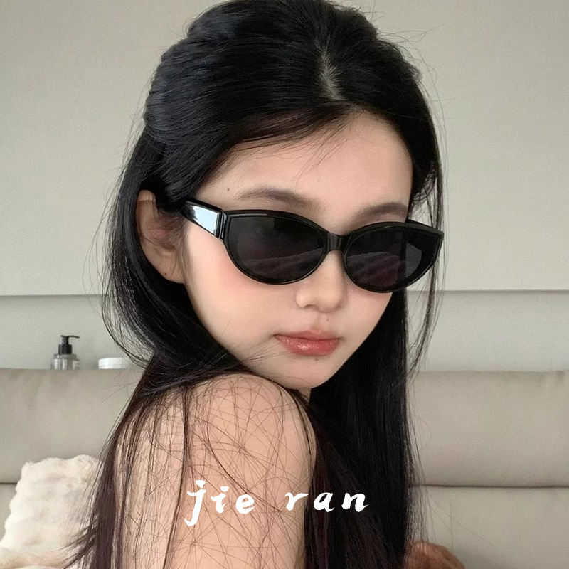 辣妹猫眼墨镜女款高级感新款复古太阳镜防紫外线欧美显脸小圆脸