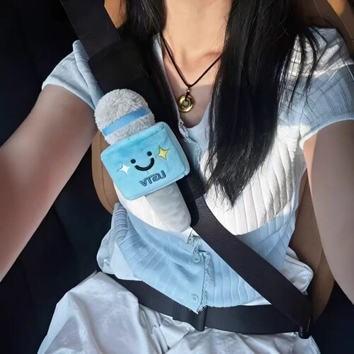 麦克风安全带护肩套创意毛绒安全带装饰车载可爱卡通话筒玩偶挂饰