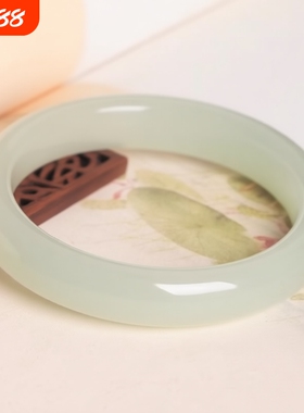 青白玉晴水手镯|181人收藏