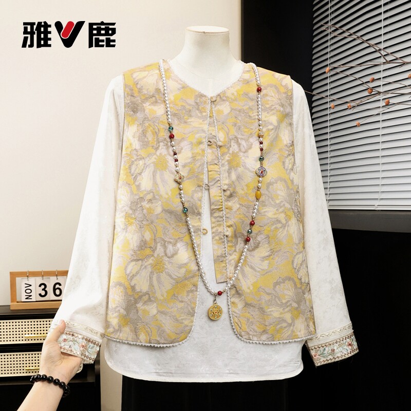 雅鹿正品新中式国风妈妈装盘扣马甲春装新款复古提花坎肩马夹开衫