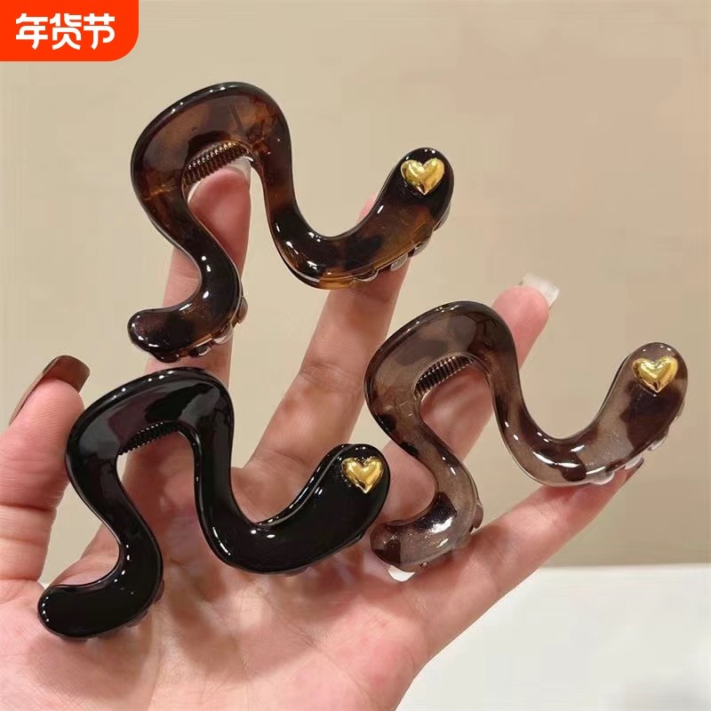 【豹纹抓夹】新款感简约时尚豹纹中号抓夹韩版金色爱心半抓鲨鱼夹