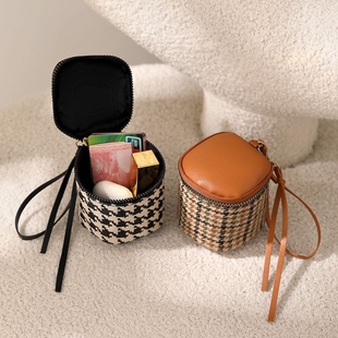 软皮手拿包迷你精致零钱包水桶口红包化妆包小手拎小包收纳硬币