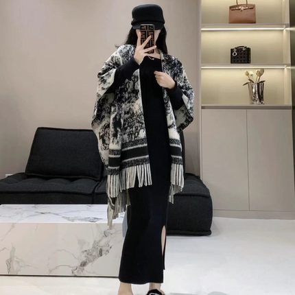 2024韩版百搭羊绒花纹围巾秋冬季新款女水墨画高级感黑白斗篷披肩
